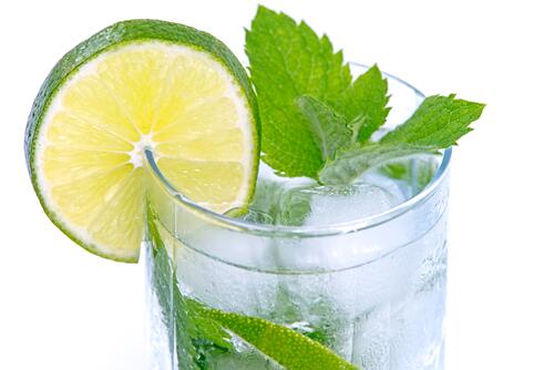 Cold cocktail with lime and mint