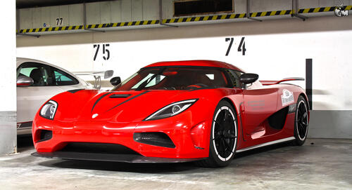 A car from the Swedish company Koenigsegg in red