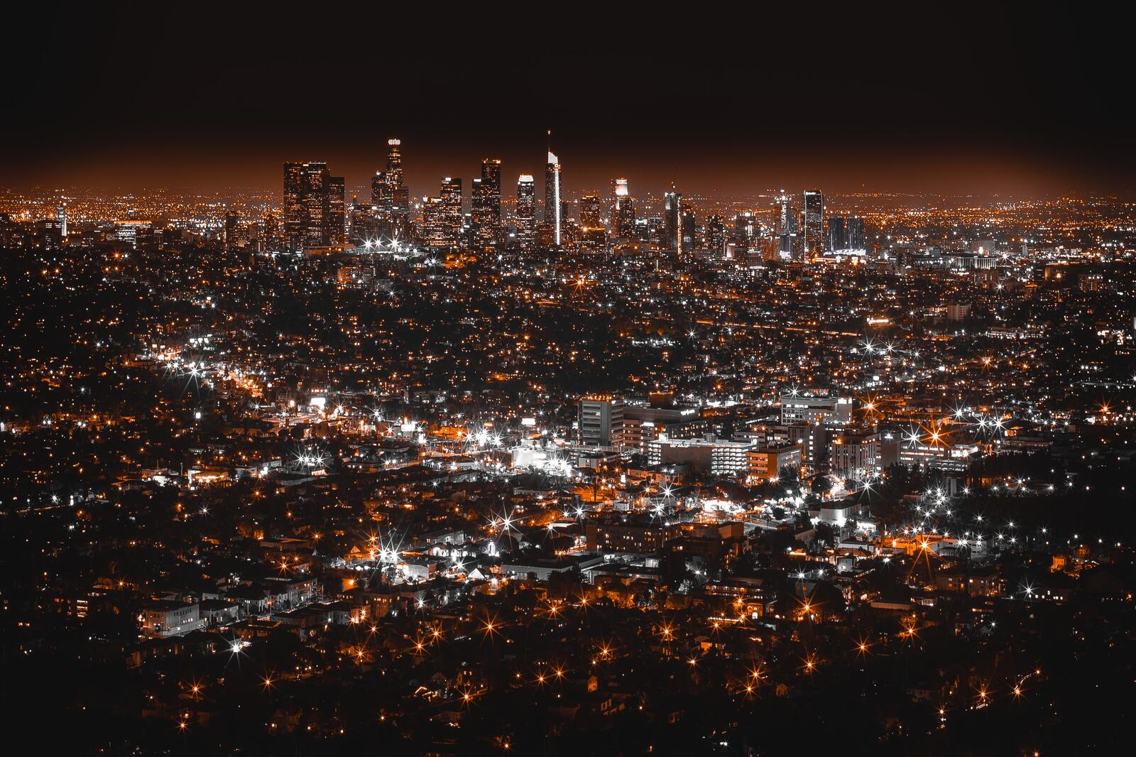 Free photo A bird`s eye view of los angeles at night