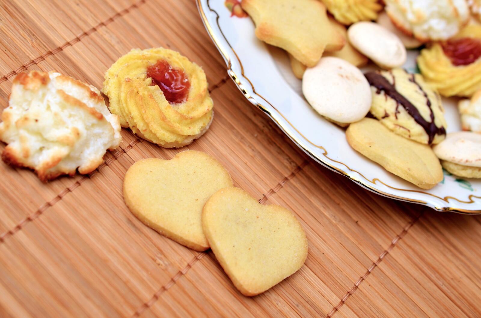 Free photo Sand cookies with filling