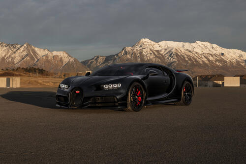 A black Bugatti Chiron