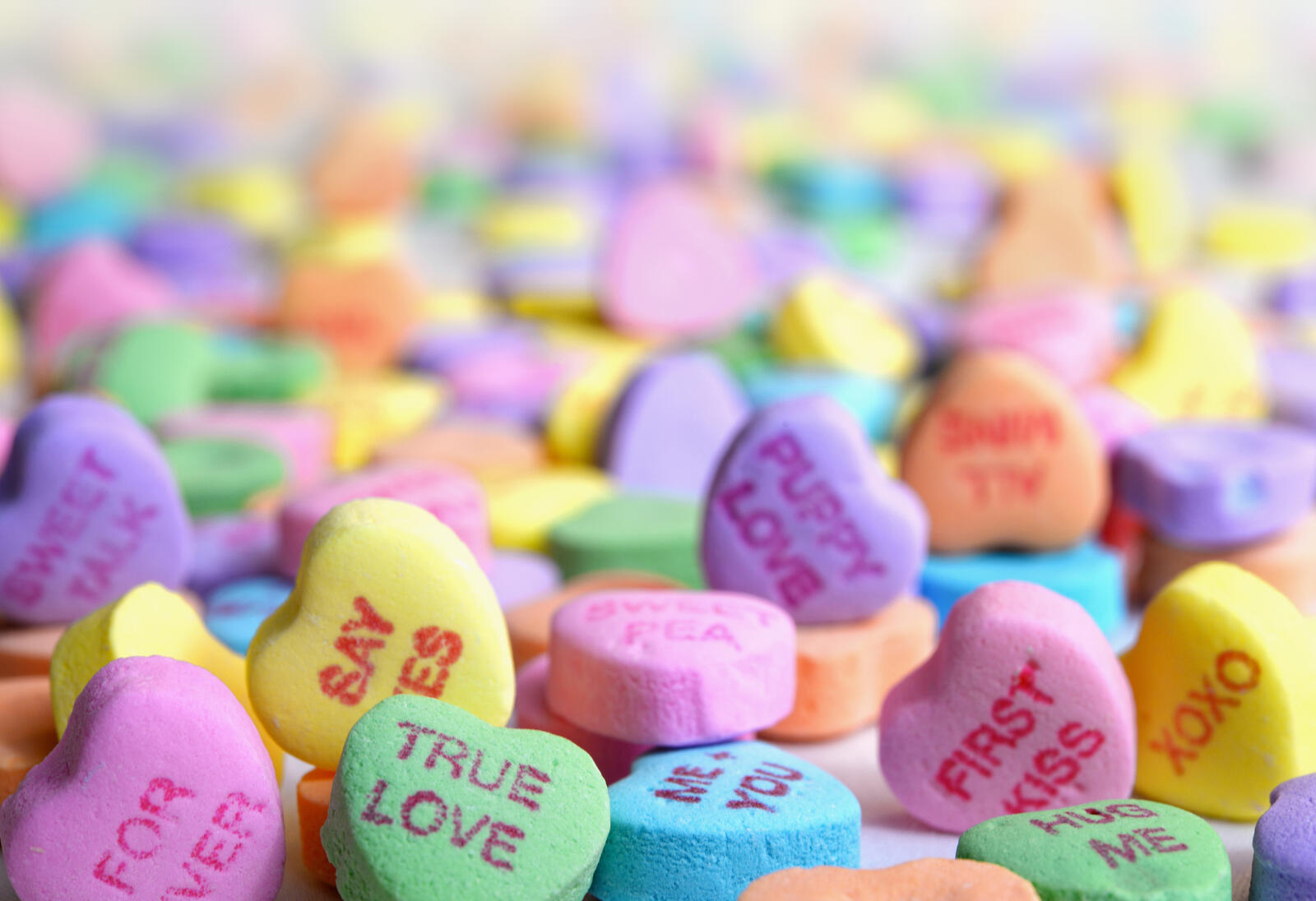 Free photo Wallpaper with delicious colored hearts