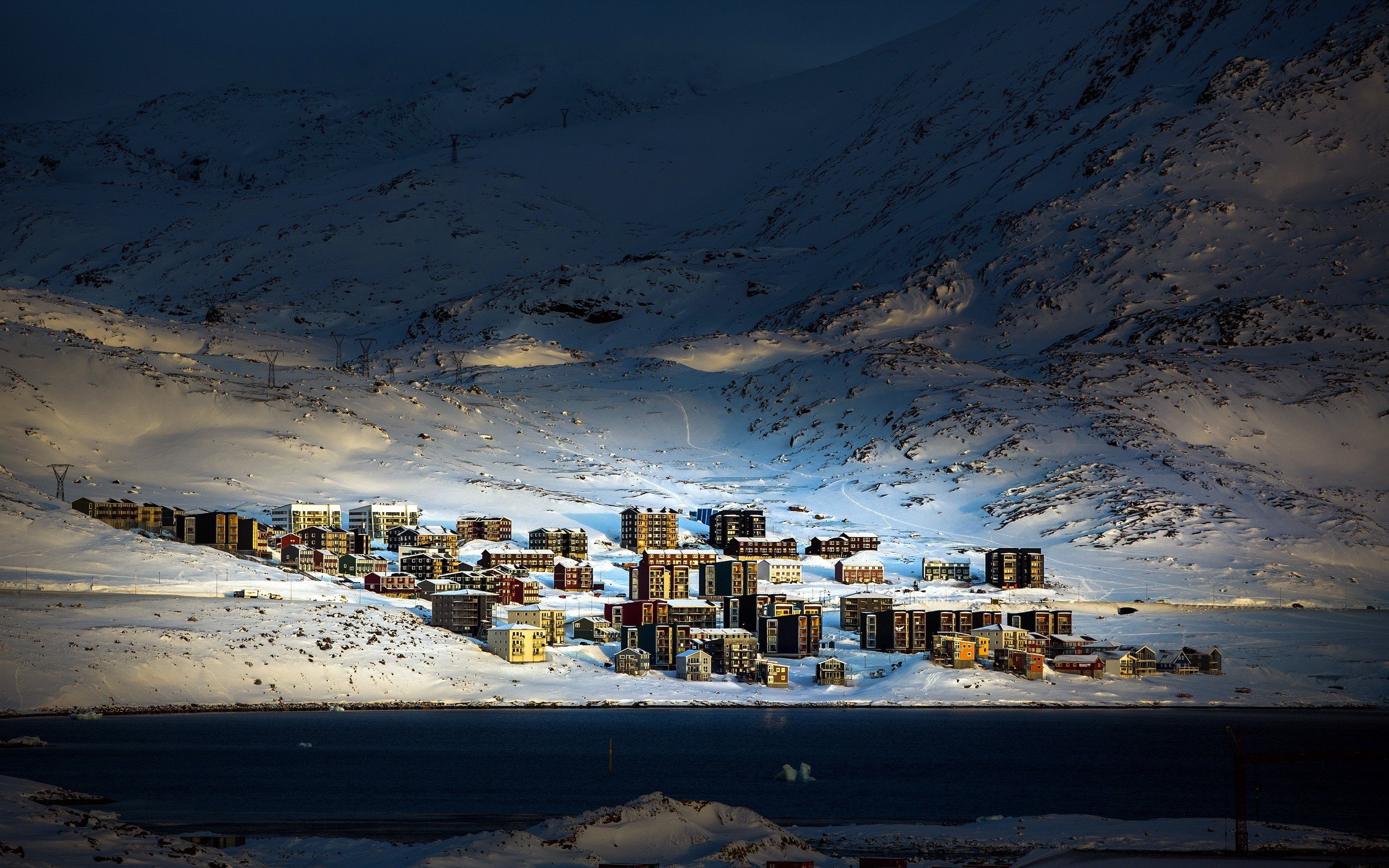 Oceanfront homes in the Arctic