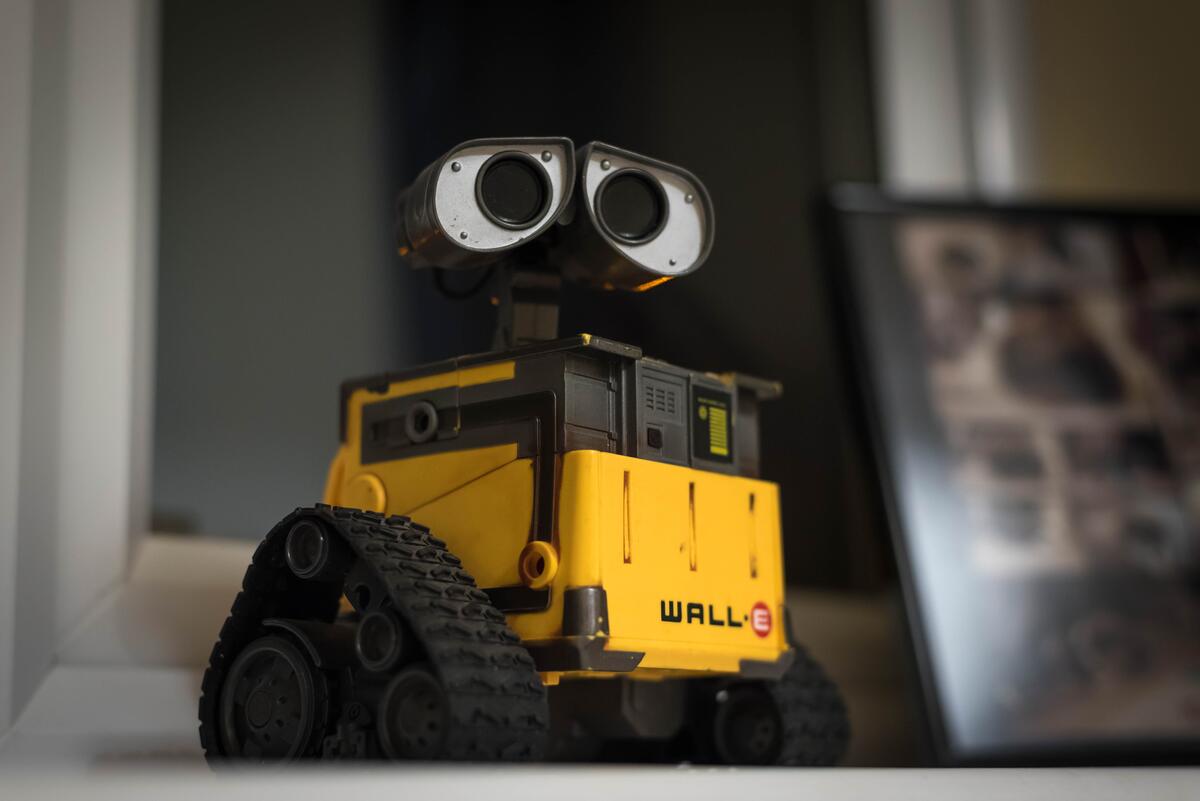 Toy robot wiley