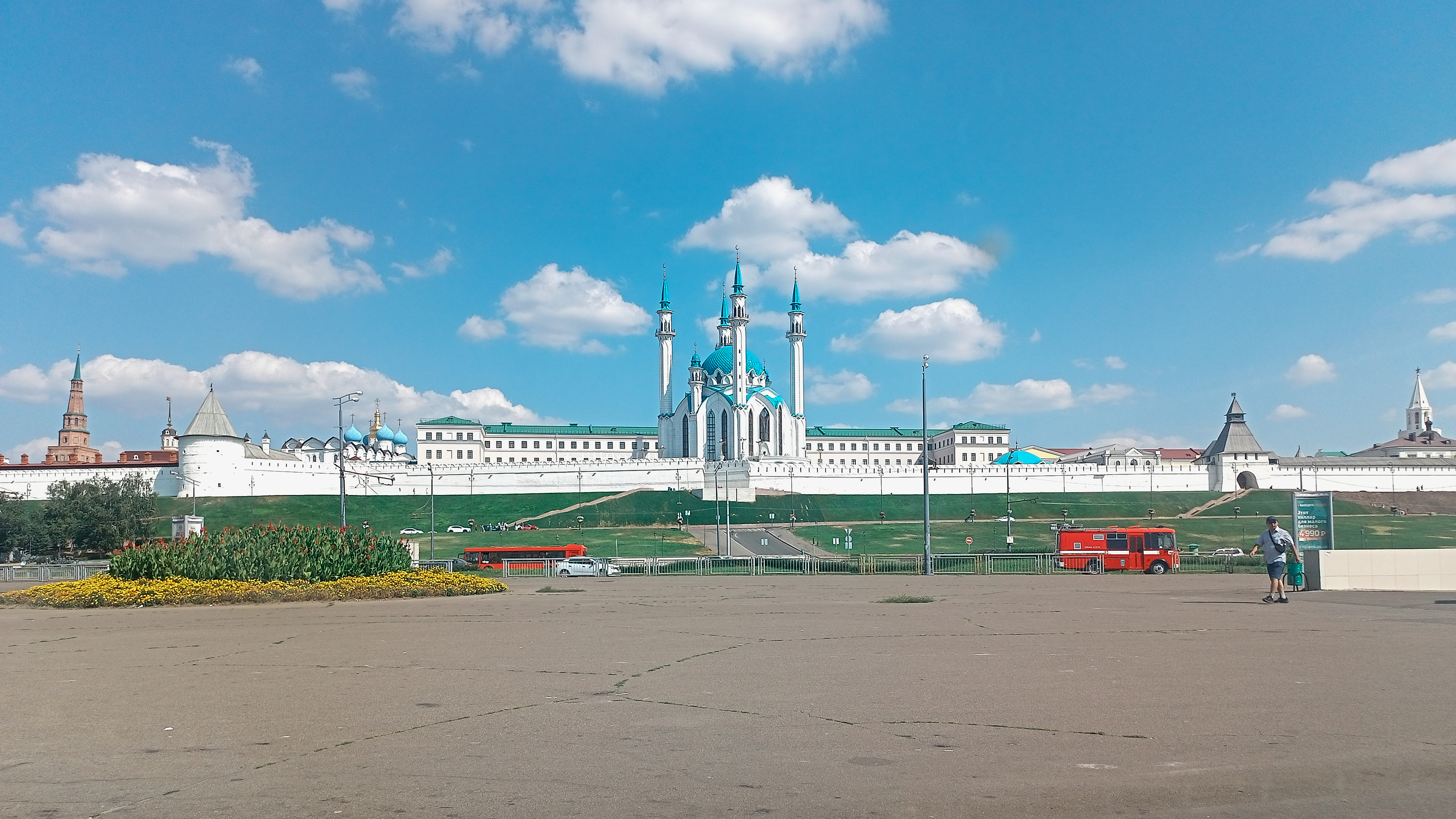 Millennium Square with the ensemble of the Kazan Kremlin.