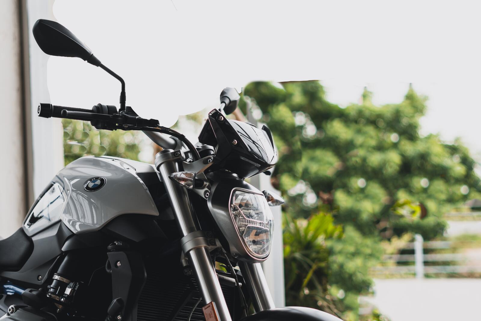 Бесплатное фото Серый bmw motorbike