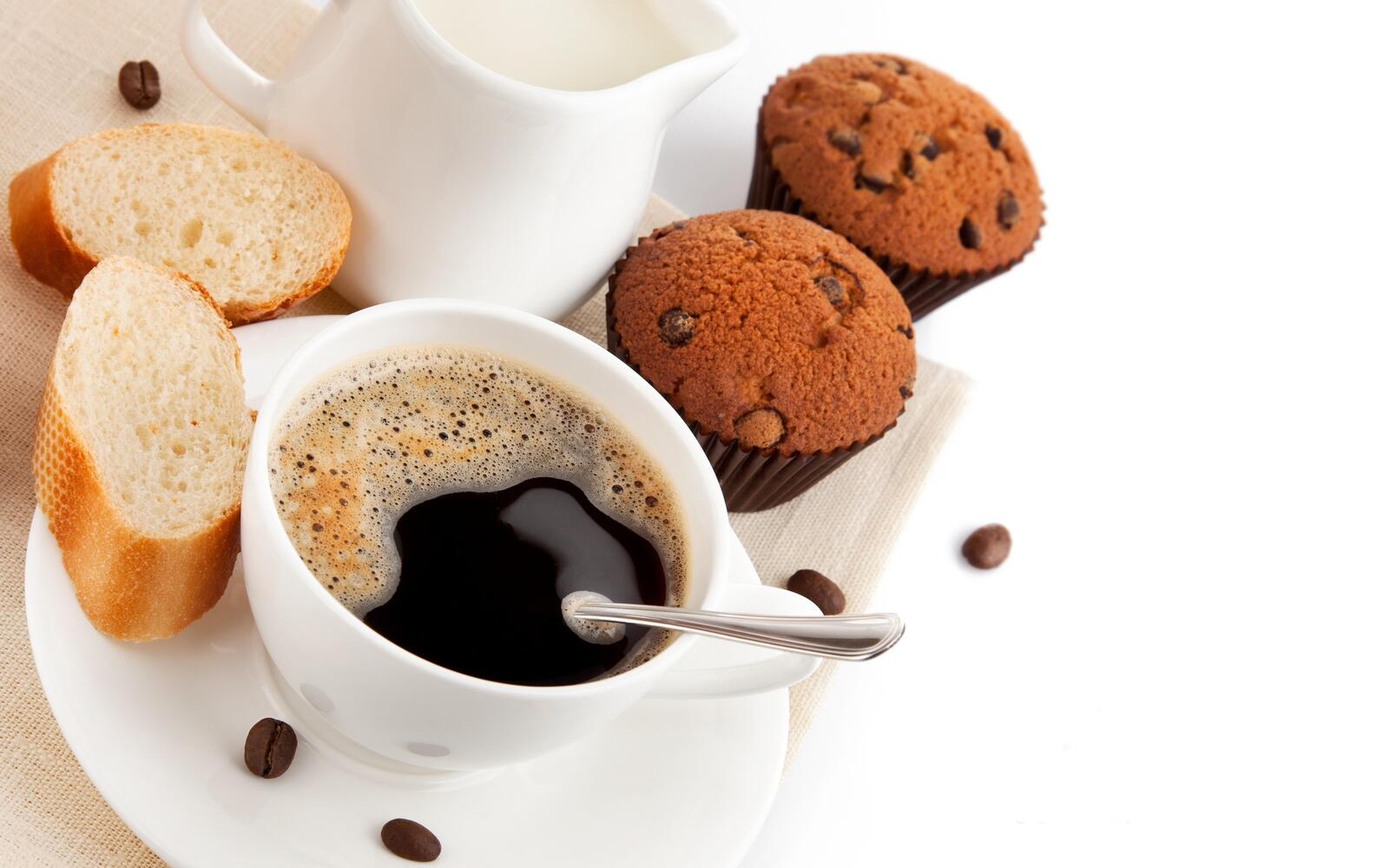 Бесплатное фото Утренние обои с чашкой кофе и кексами