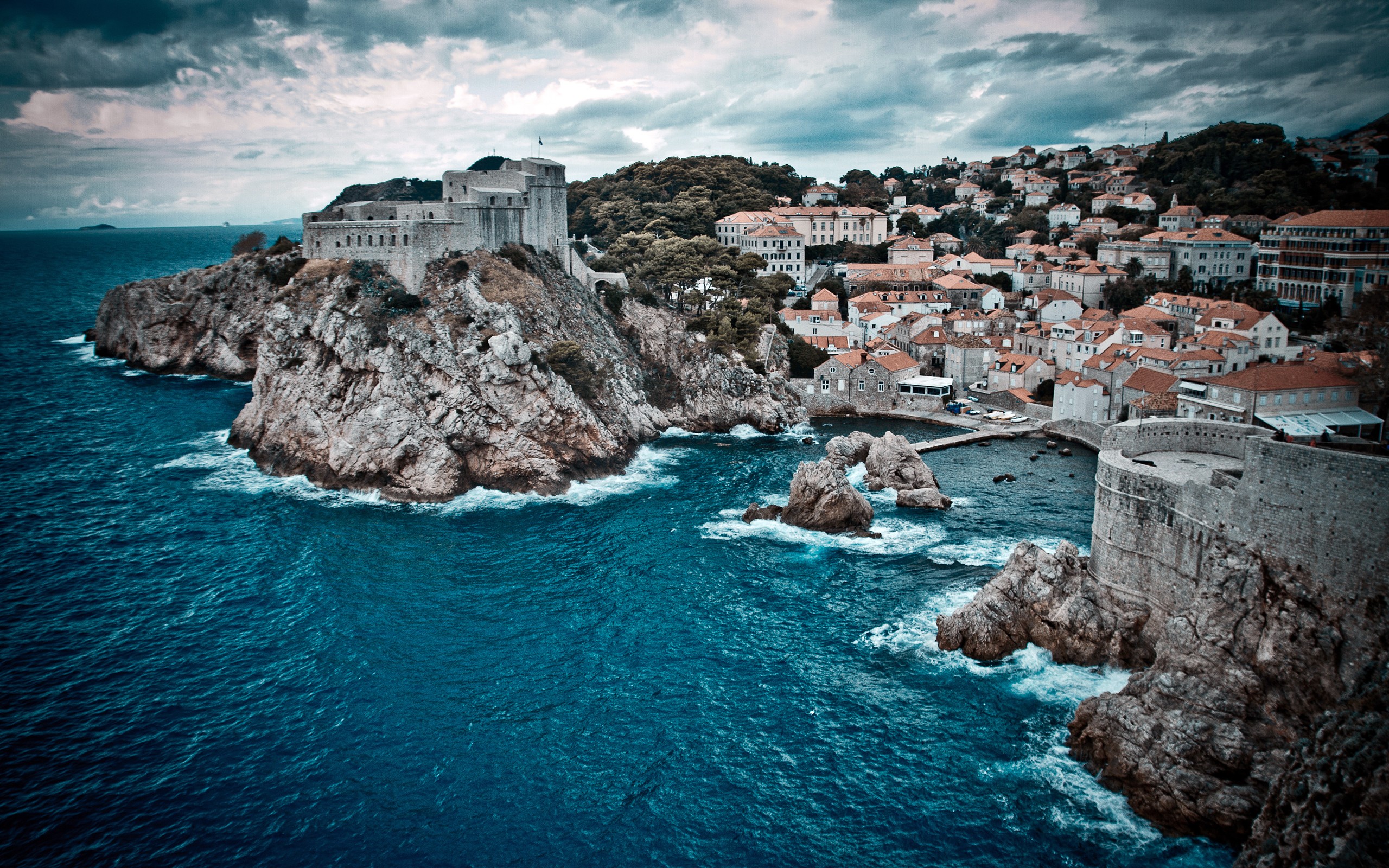 Бесплатное фото Хорватия на берегу океана