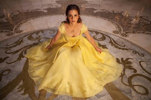 Эмма Уотсон в желтом платье