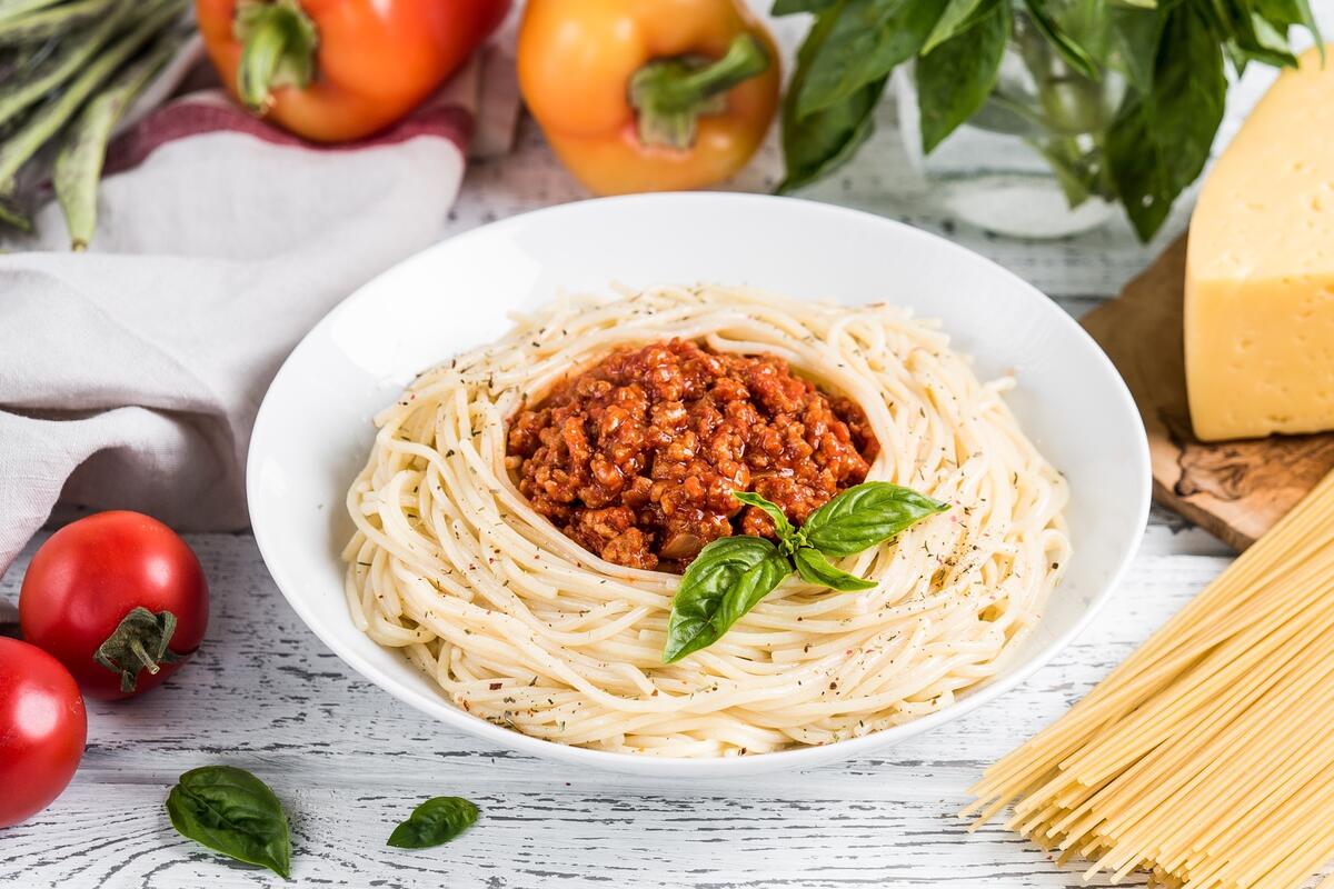 Макароны спагетти с мясом