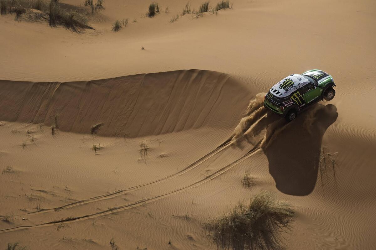 Rally in the desert in the heat of the sand