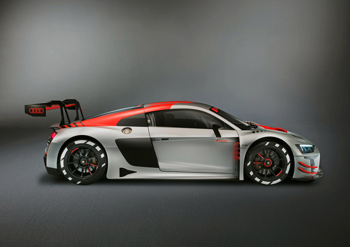 Audi R8 Lms side view for sketching