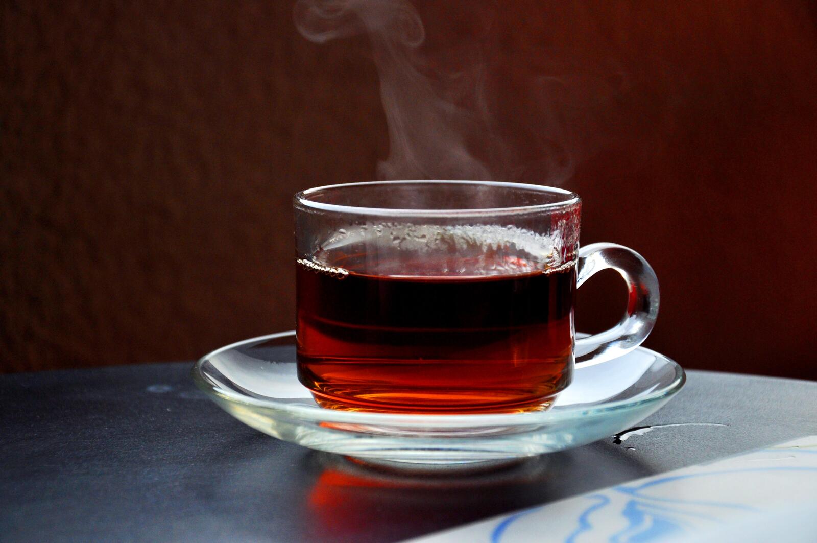 Бесплатное фото Прозрачная чашка с чаем