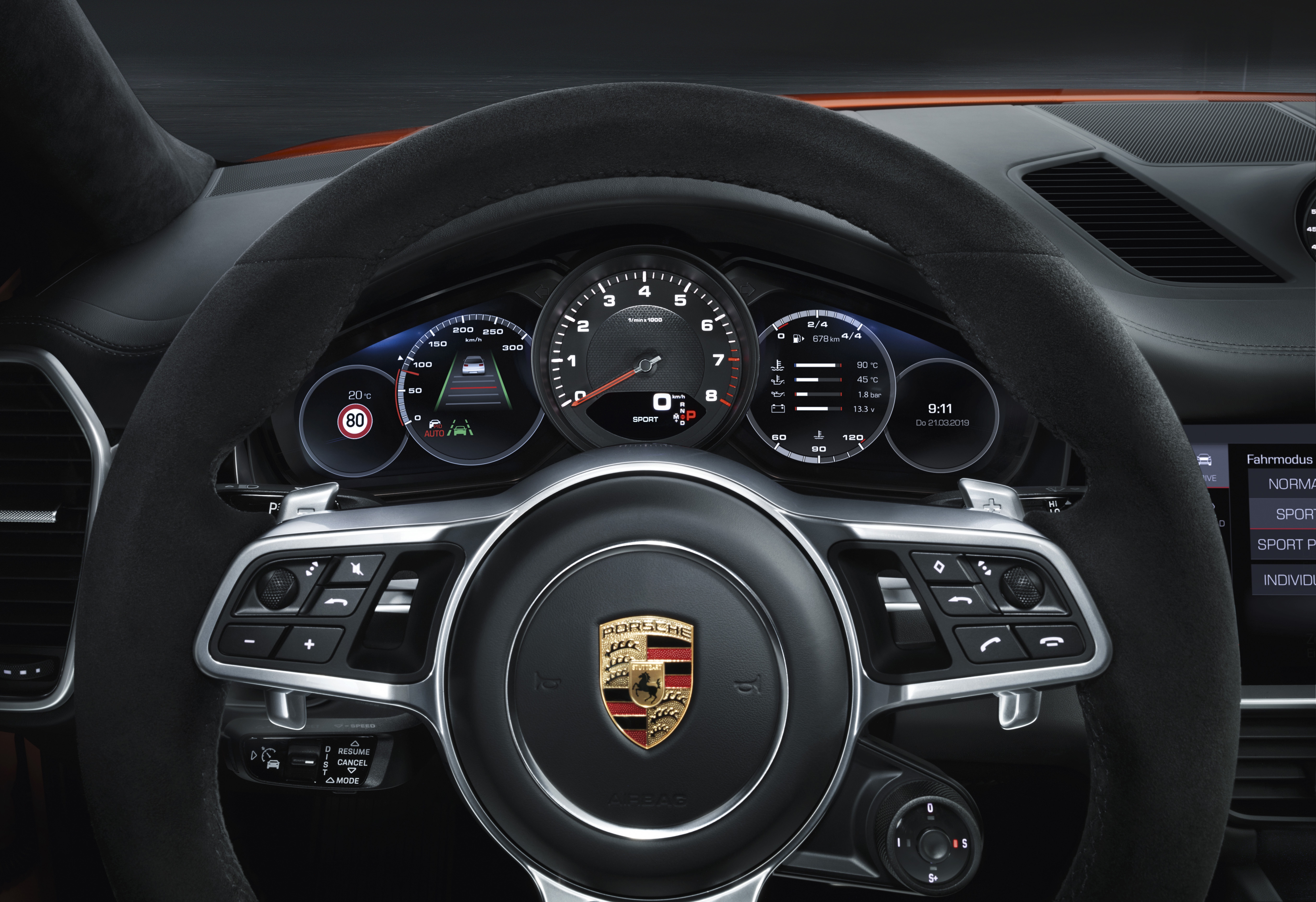 Free photo Porsche Cayenne Coupe interior from the driver`s seat