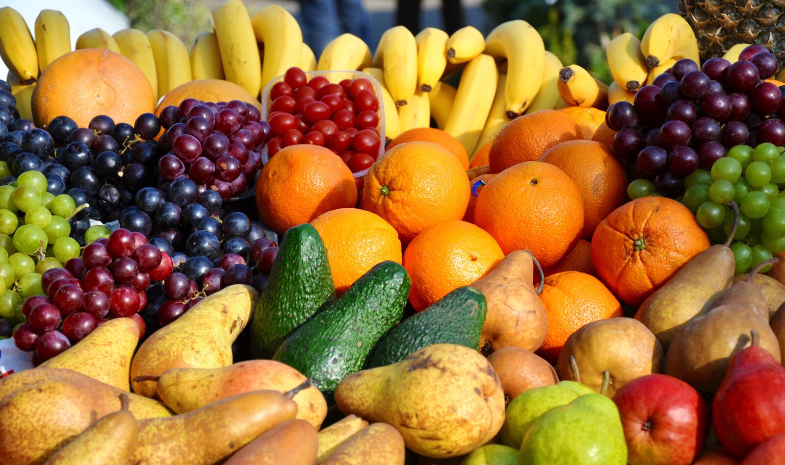 Бесплатное фото Свежие фрукты и овощи