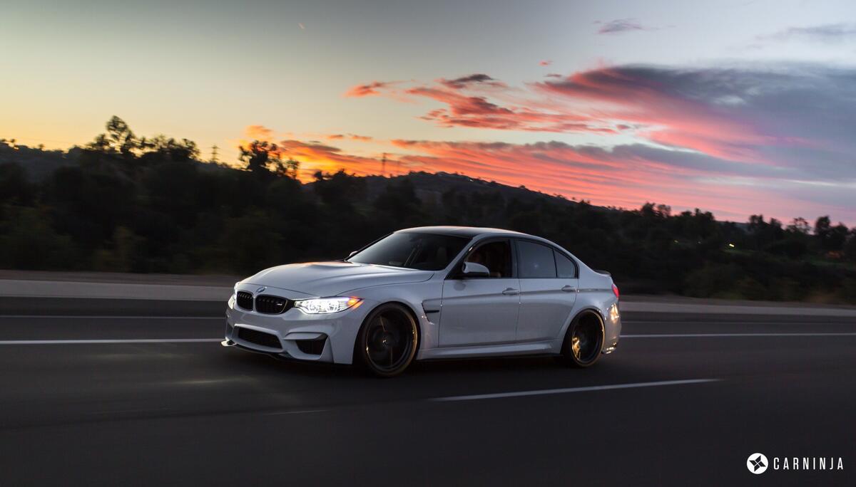 BMW M3 в белом цвете