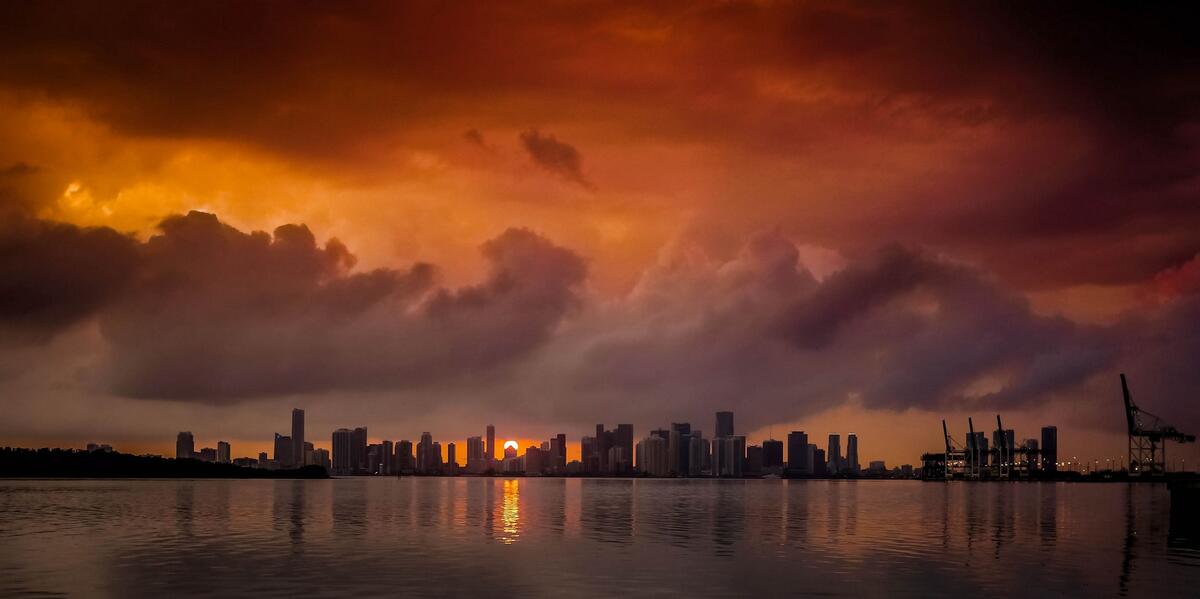 Поздний закат над Майами
