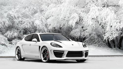 Белый Porsche Panamera в необычном тюнинге на дисках vossen