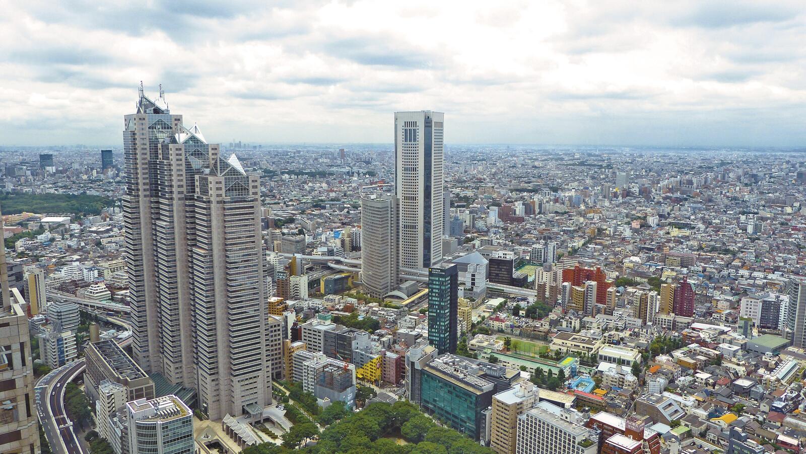 Бесплатное фото Высотки в городе Токио