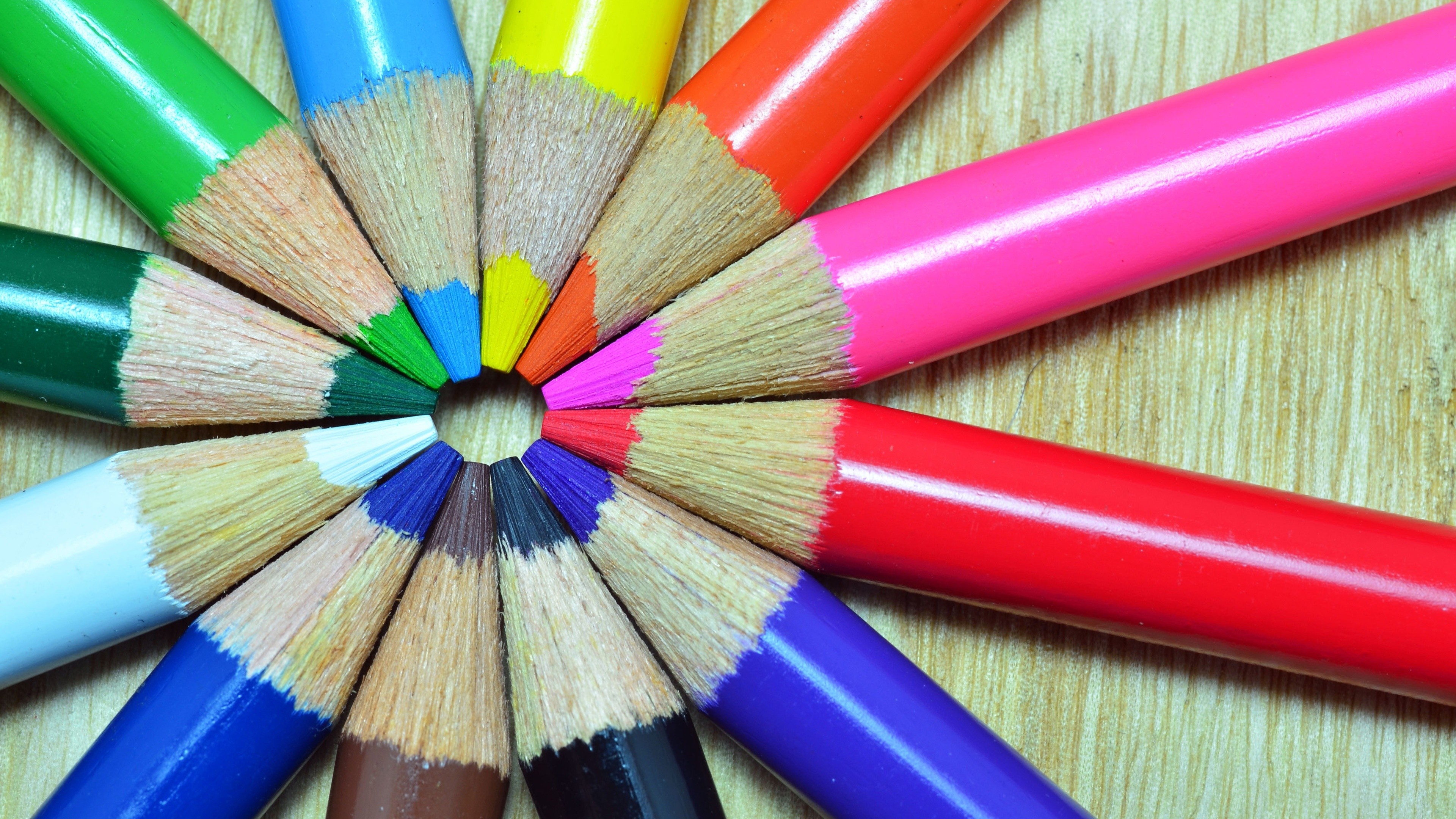 Обои красочный карандаши ART на рабочий стол