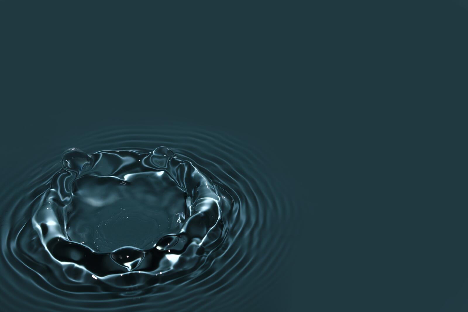 Бесплатное фото Всплеск воды от капли
