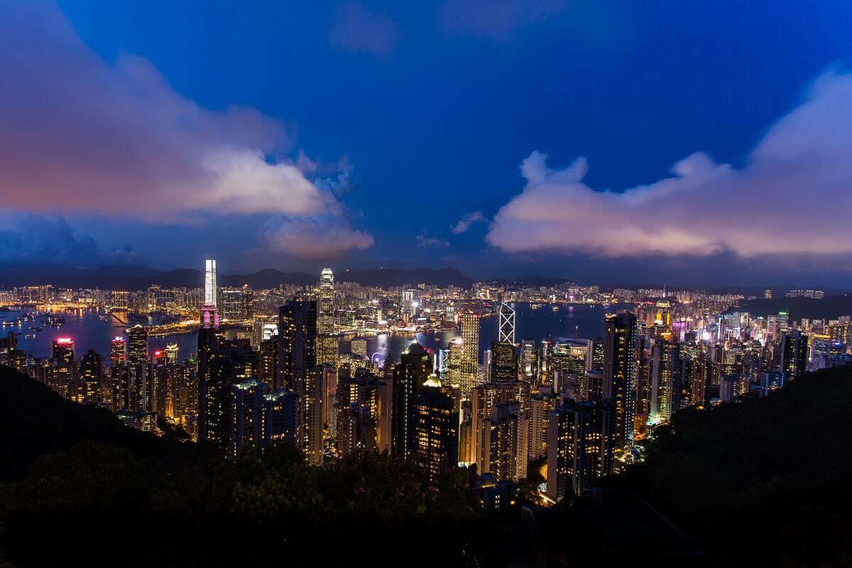 夜色中的香港