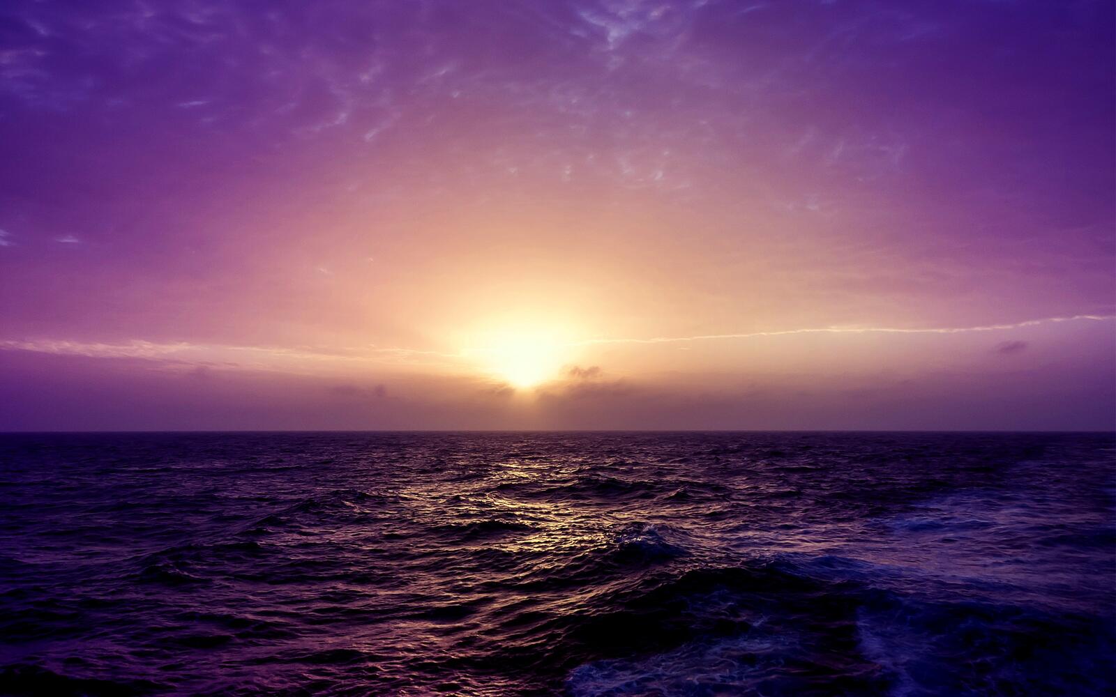 Free photo Sea ripples at sunset