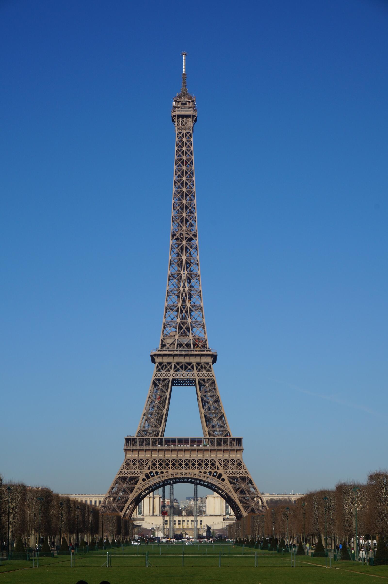 Обои пейзаж Эйфелева Башня Париж на рабочий стол
