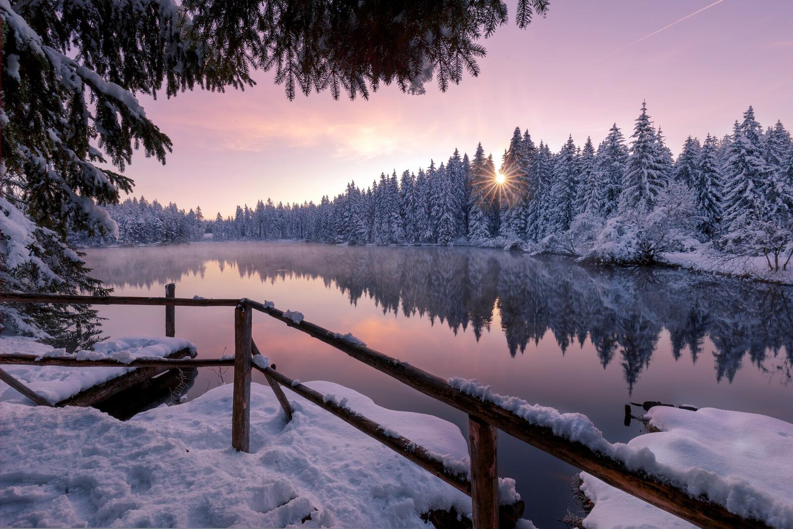 Бесплатное фото Морозное утро на озере