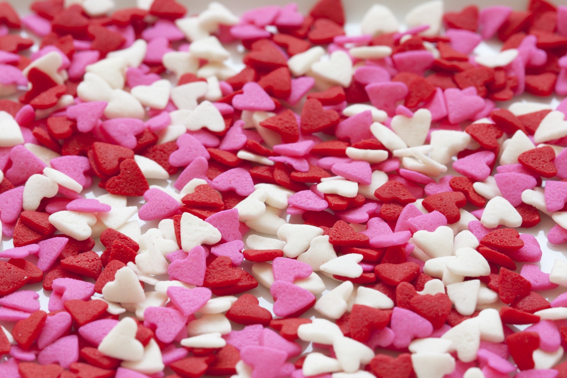 Free photo Scattered colored hearts