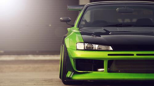 Ярко-зеленый Nissan Silvia