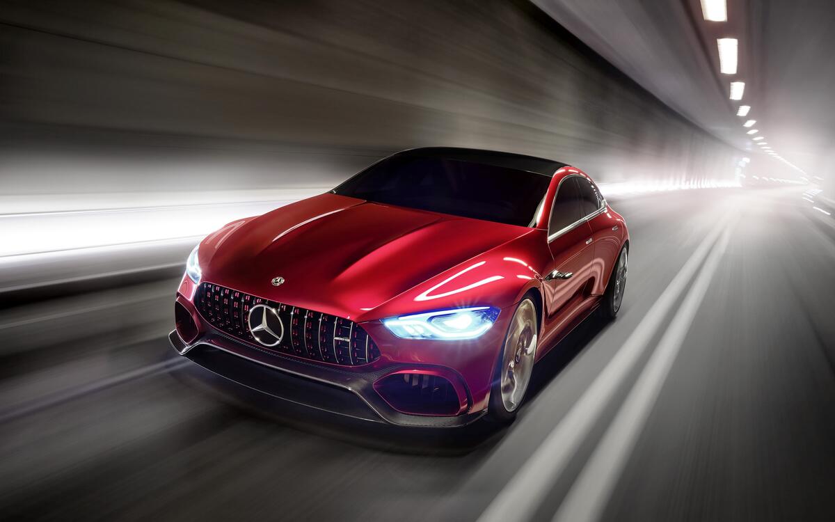Cherry Mercedes AMG GT drives in the tunnel