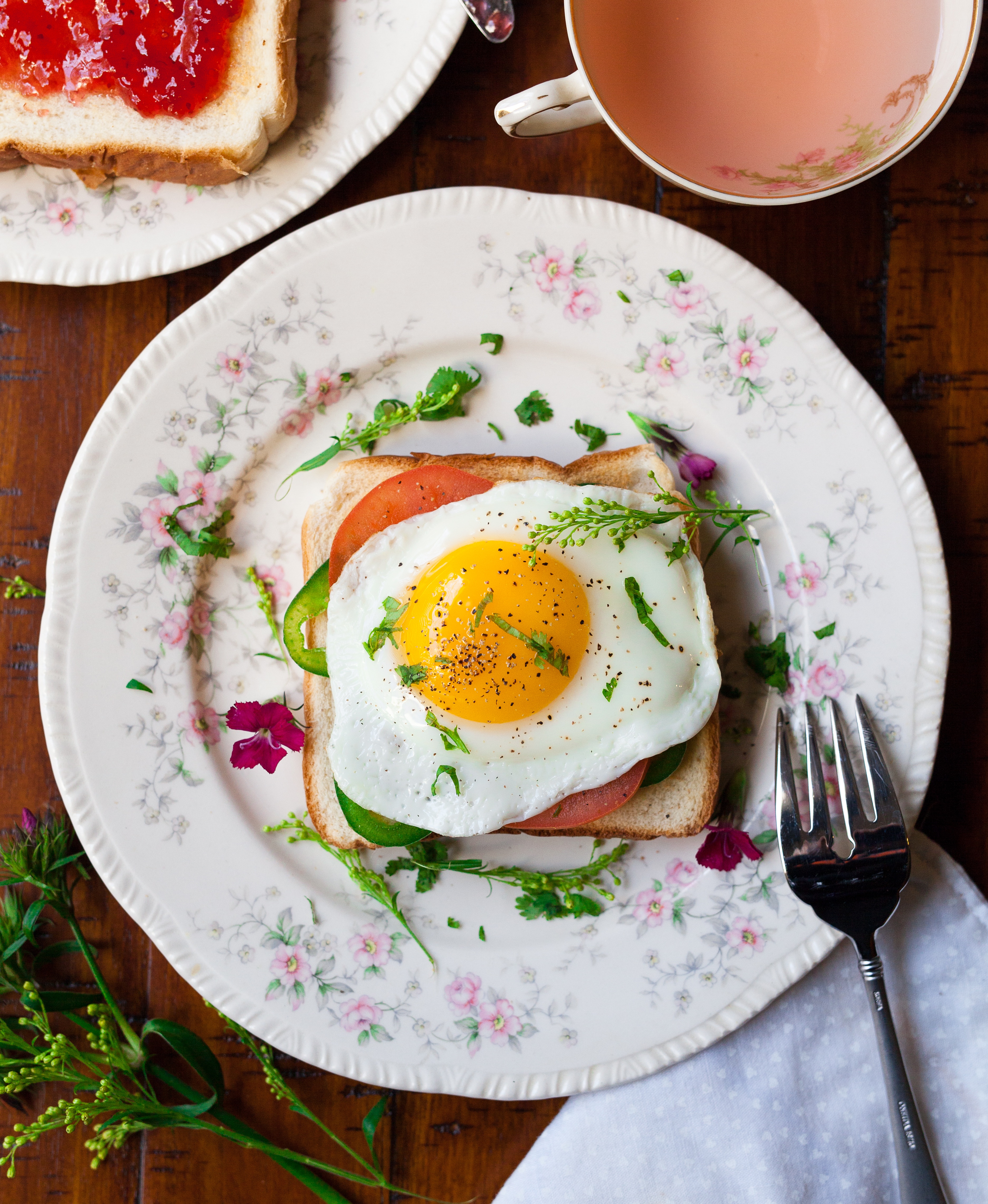 Бесплатное фото Вкусный бутерброд с яичницей