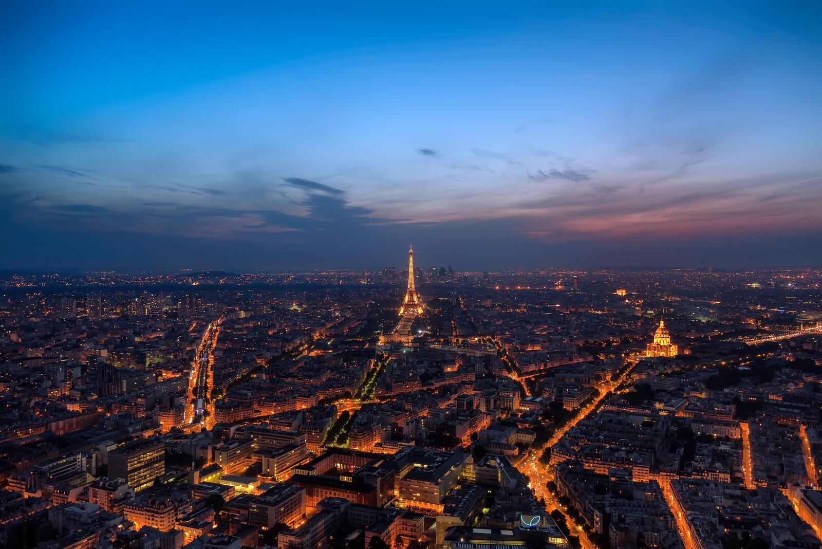 Бесплатное фото Широкий пейзаж Парижа