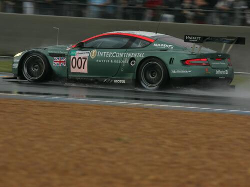 Aston Martin dbr9 for racing