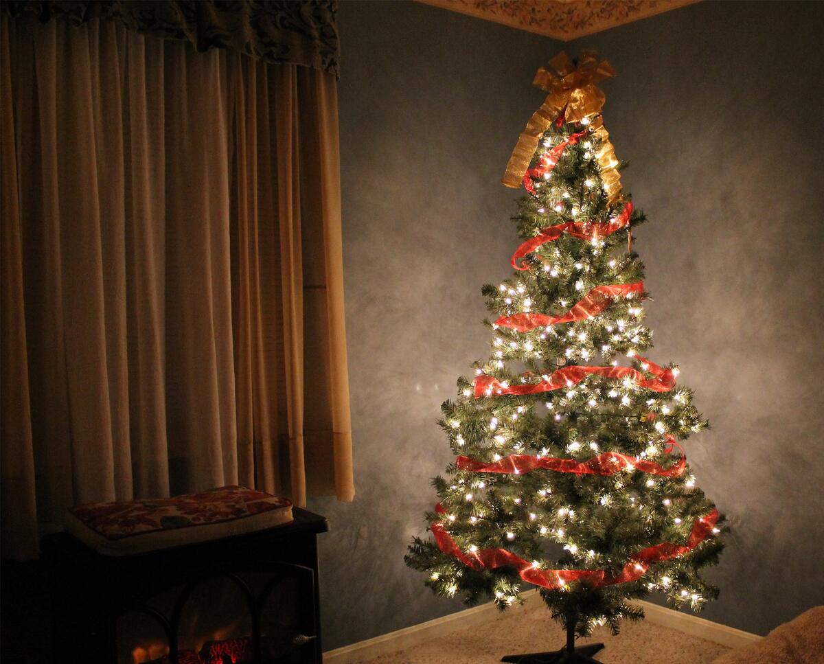 Glowing Christmas tree
