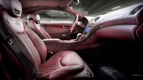Красный салон Mercedes Benz