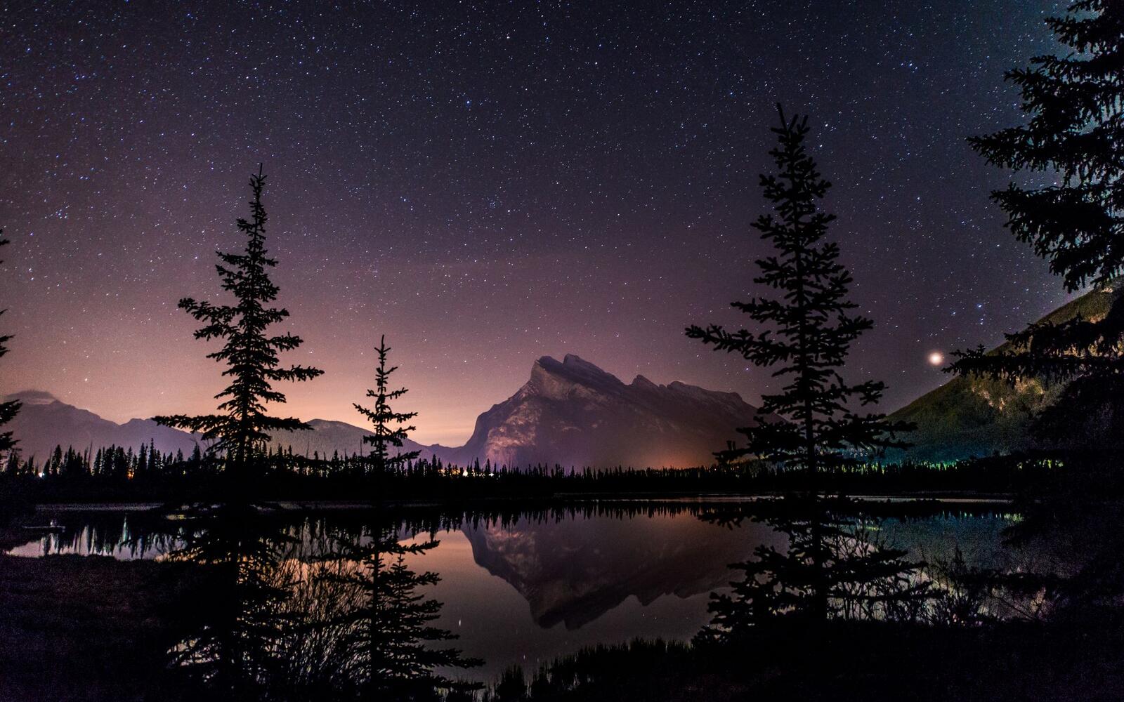 Бесплатное фото Ночь над озером.