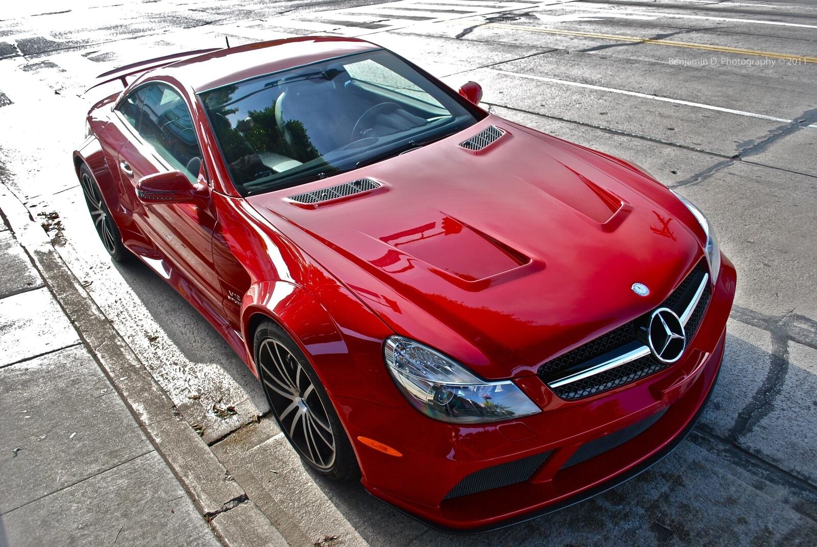 Wallpapers Mercedes Benz red auto on the desktop