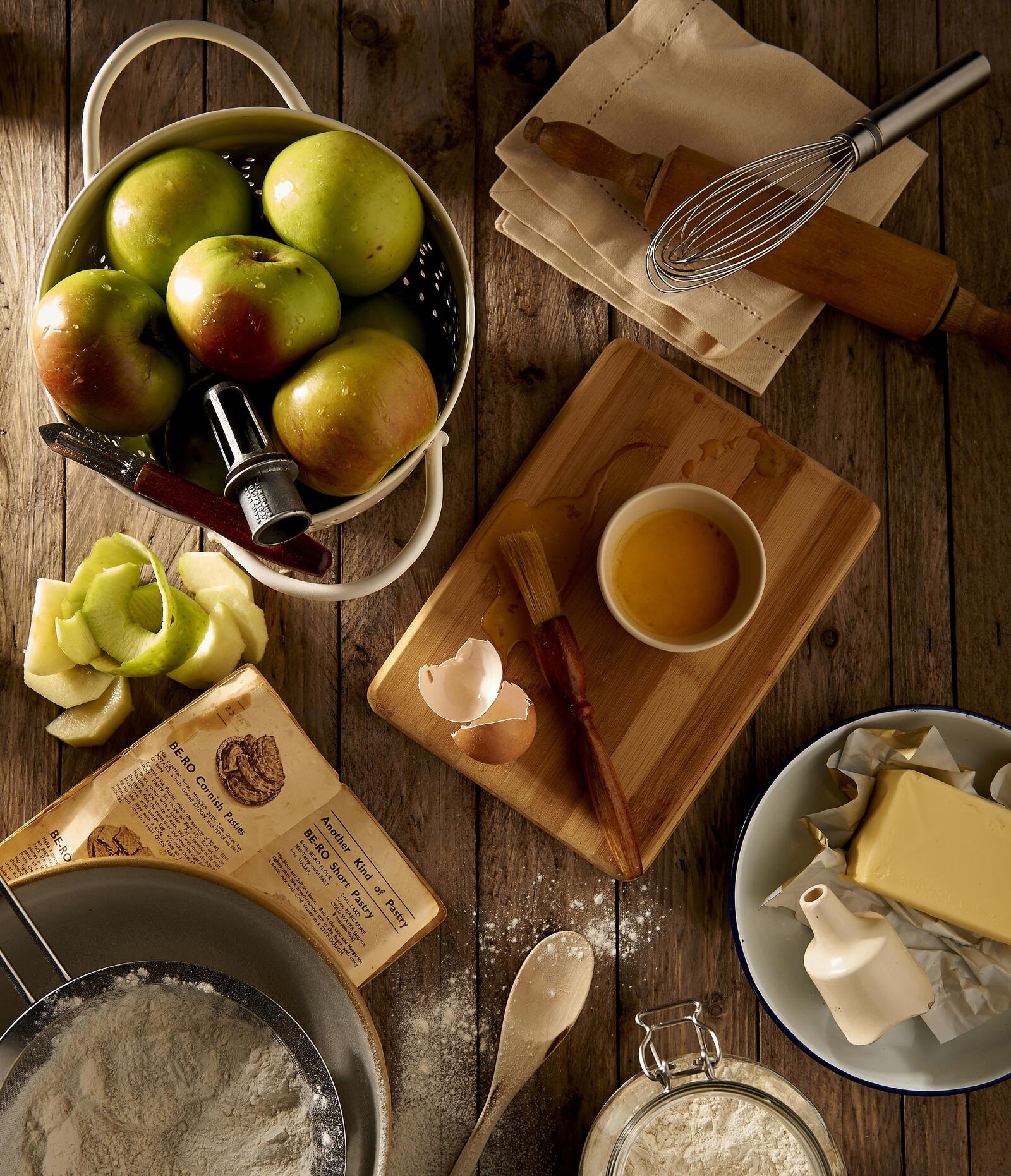 Бесплатное фото Приготовление яблочного пирога