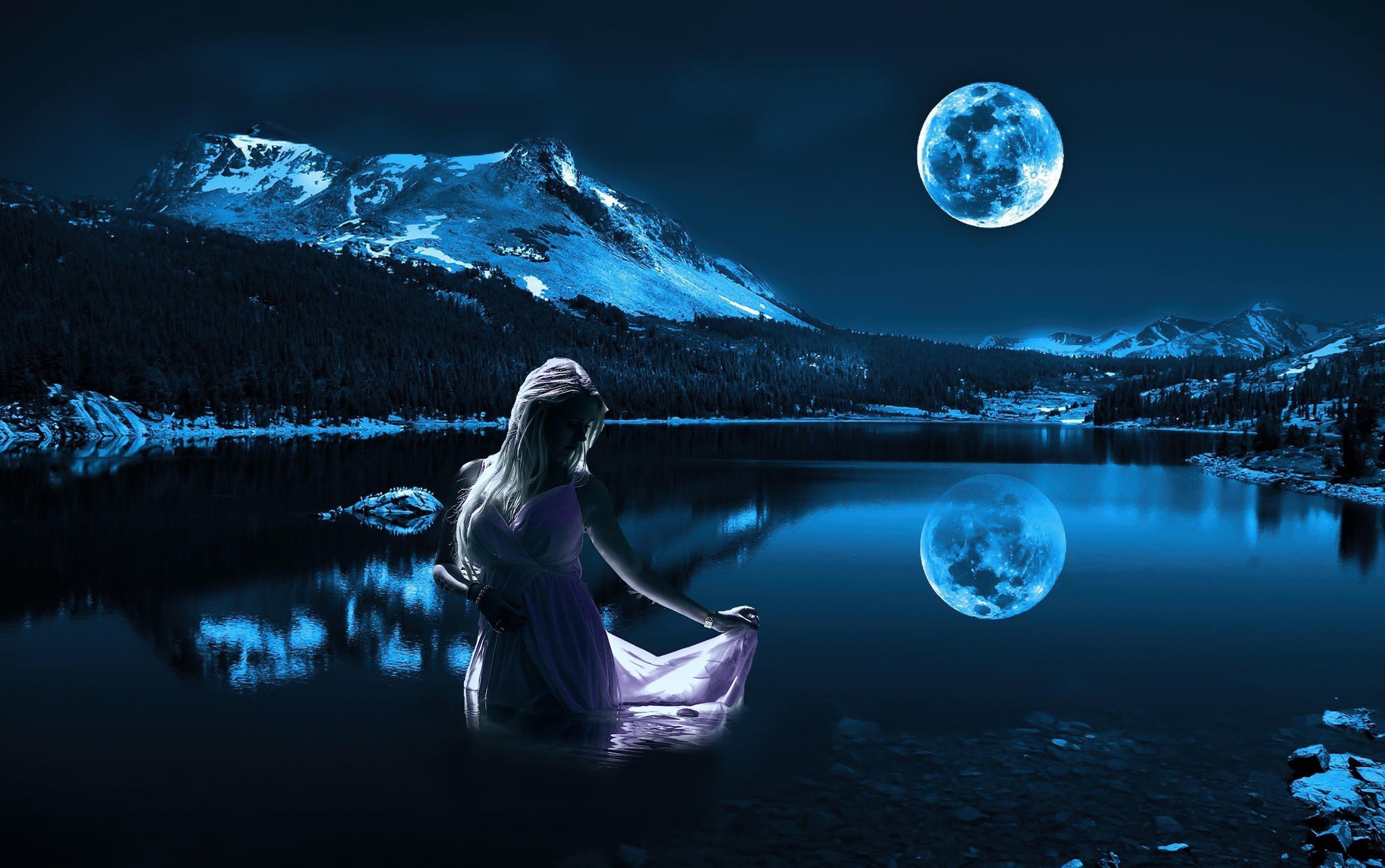 Бесплатное фото Большая луна отражается в озере
