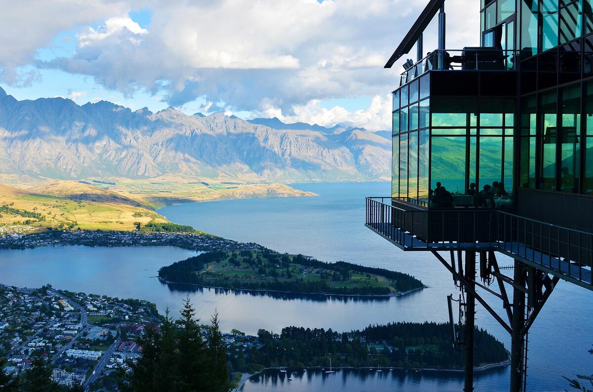 A restaurant with the mountains as a backdrop in New Zealand