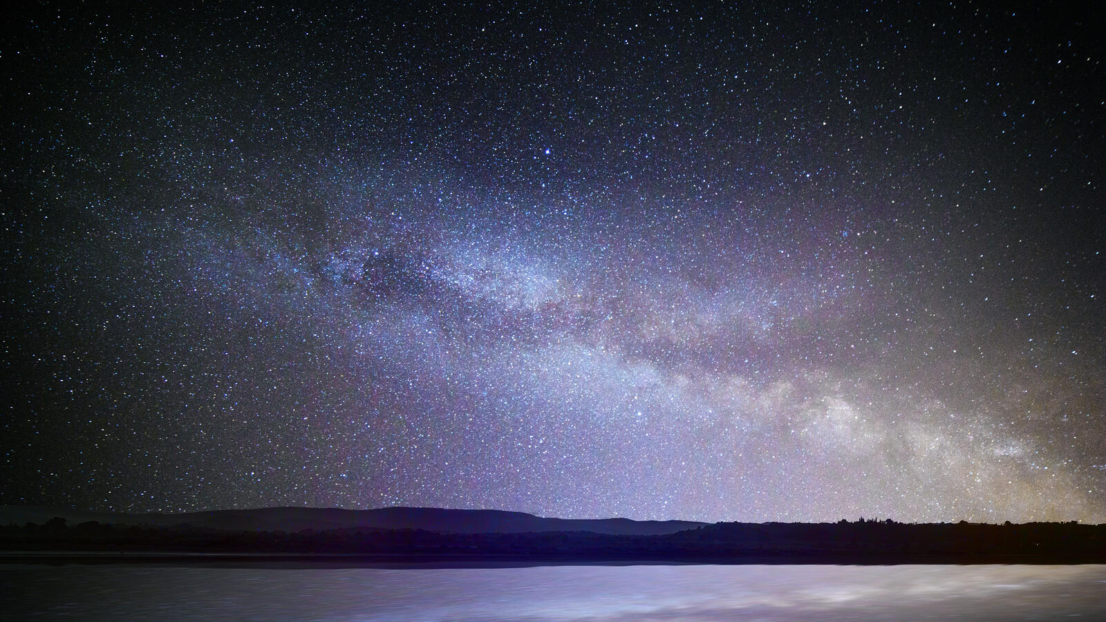 Бесплатное фото Красивое звёздное небо с млечным путём
