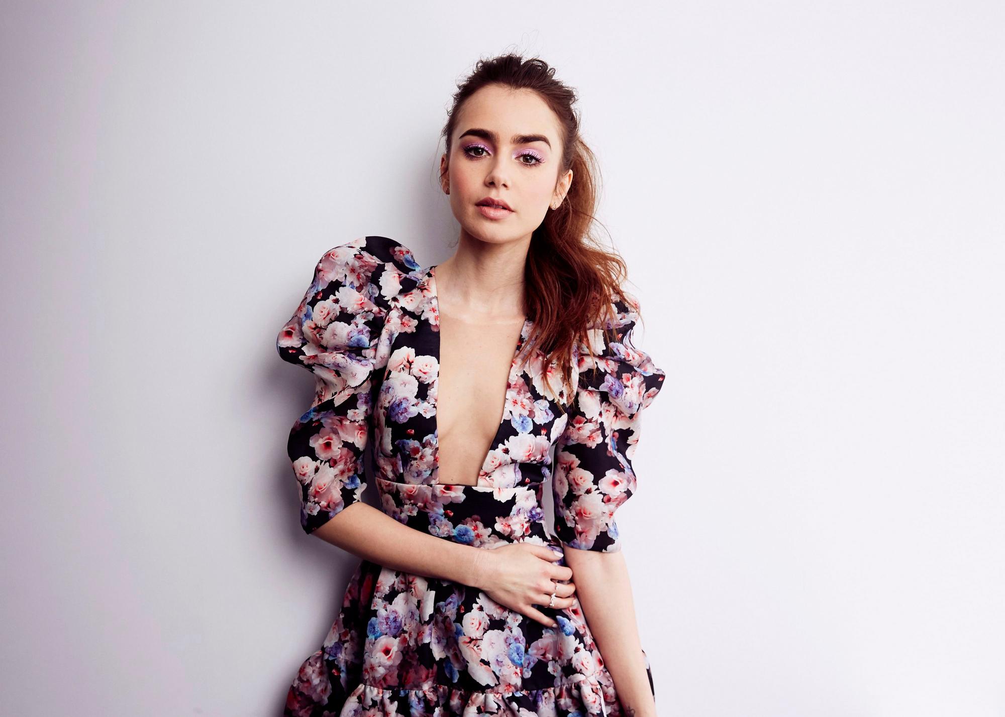 Wallpapers Lily Collins celebrities girls on the desktop