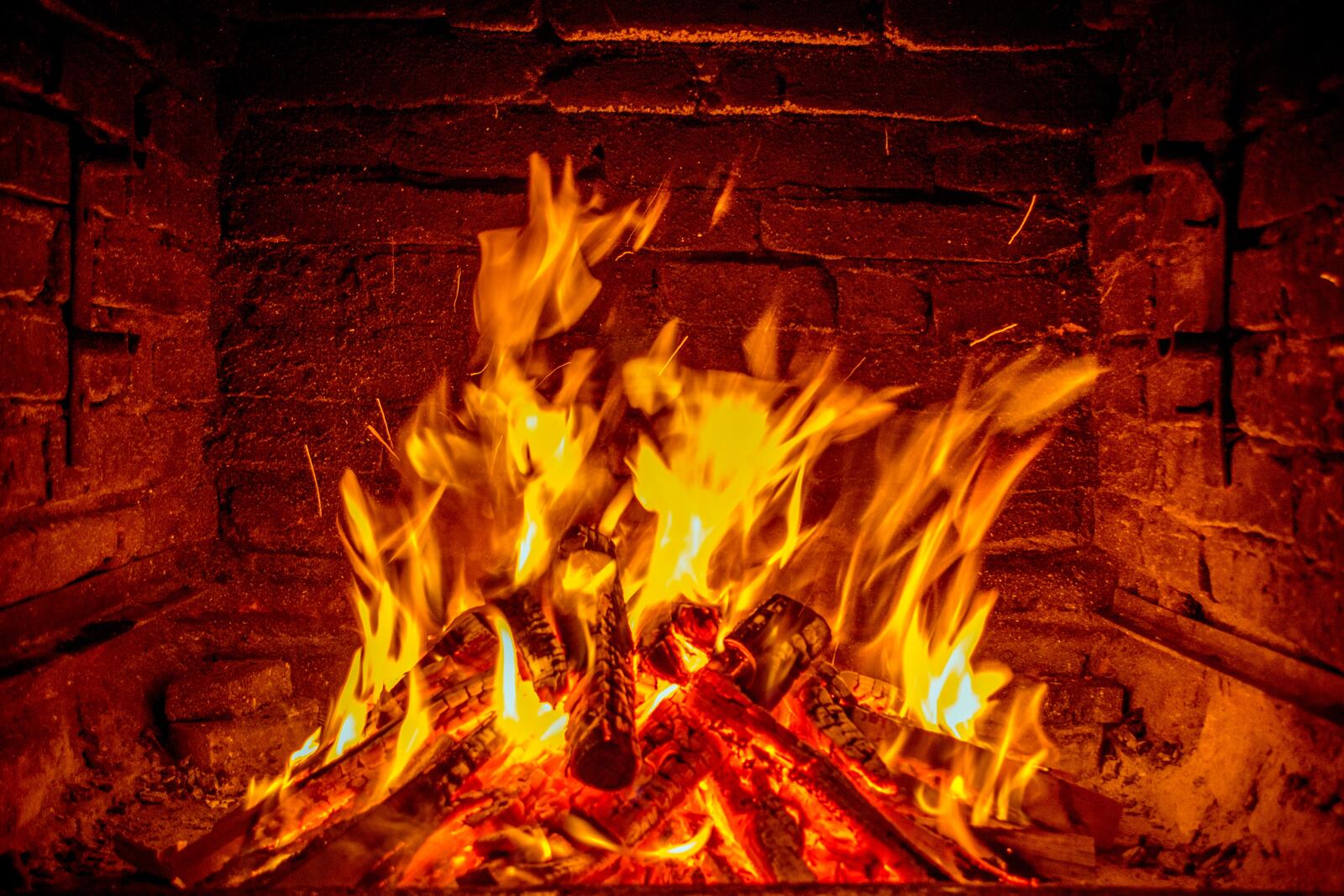 免费照片壁炉中的火作为屏保