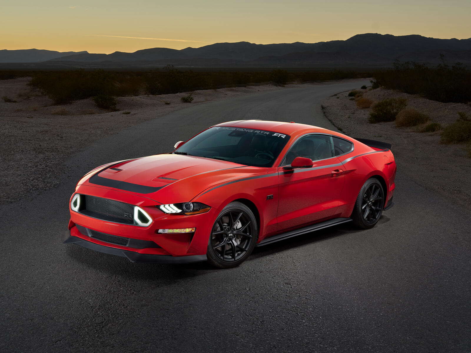 Бесплатное фото Красный Ford Mustang
