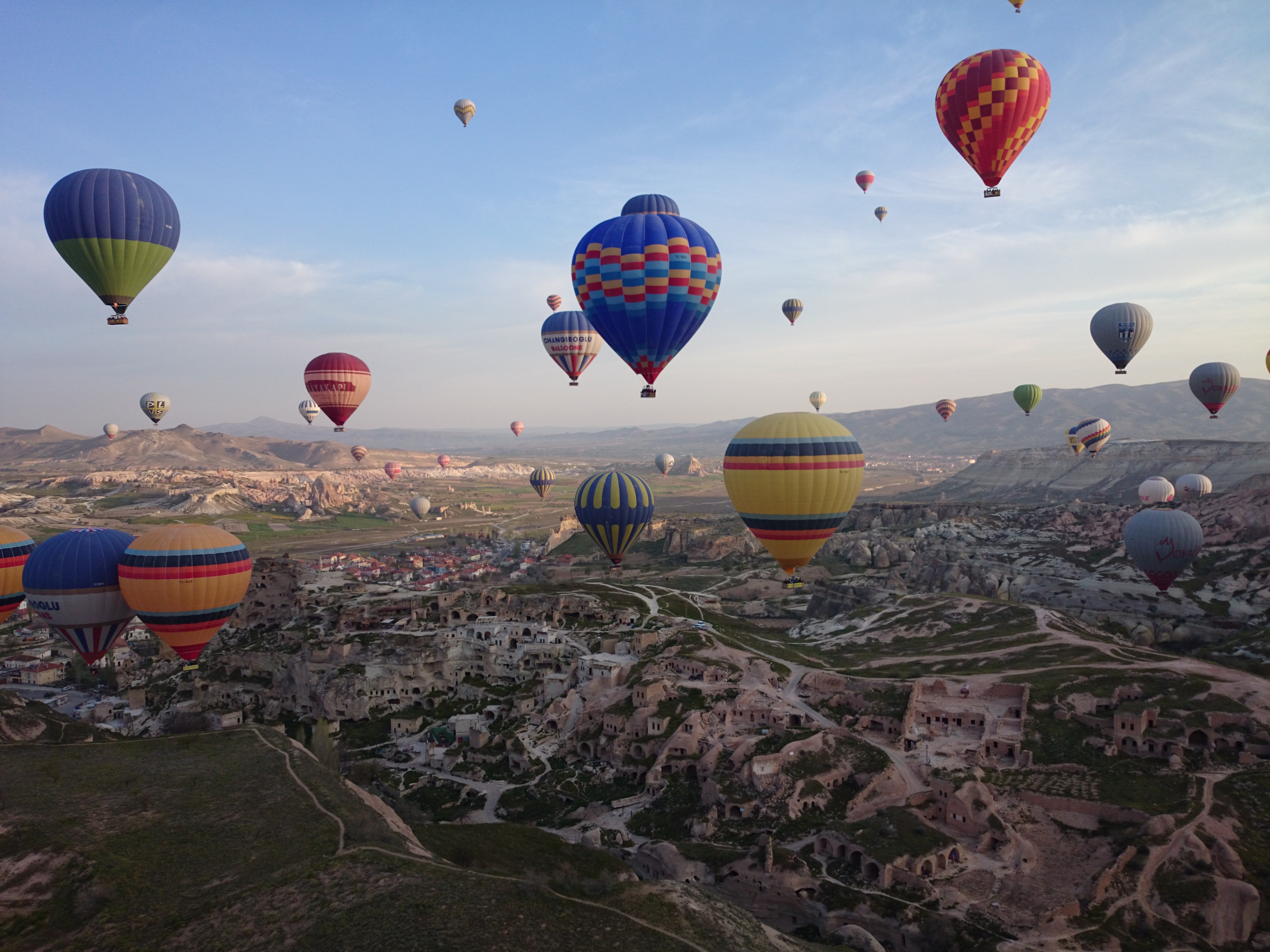 Бесплатное фото Большое путешествие на воздушных шарах