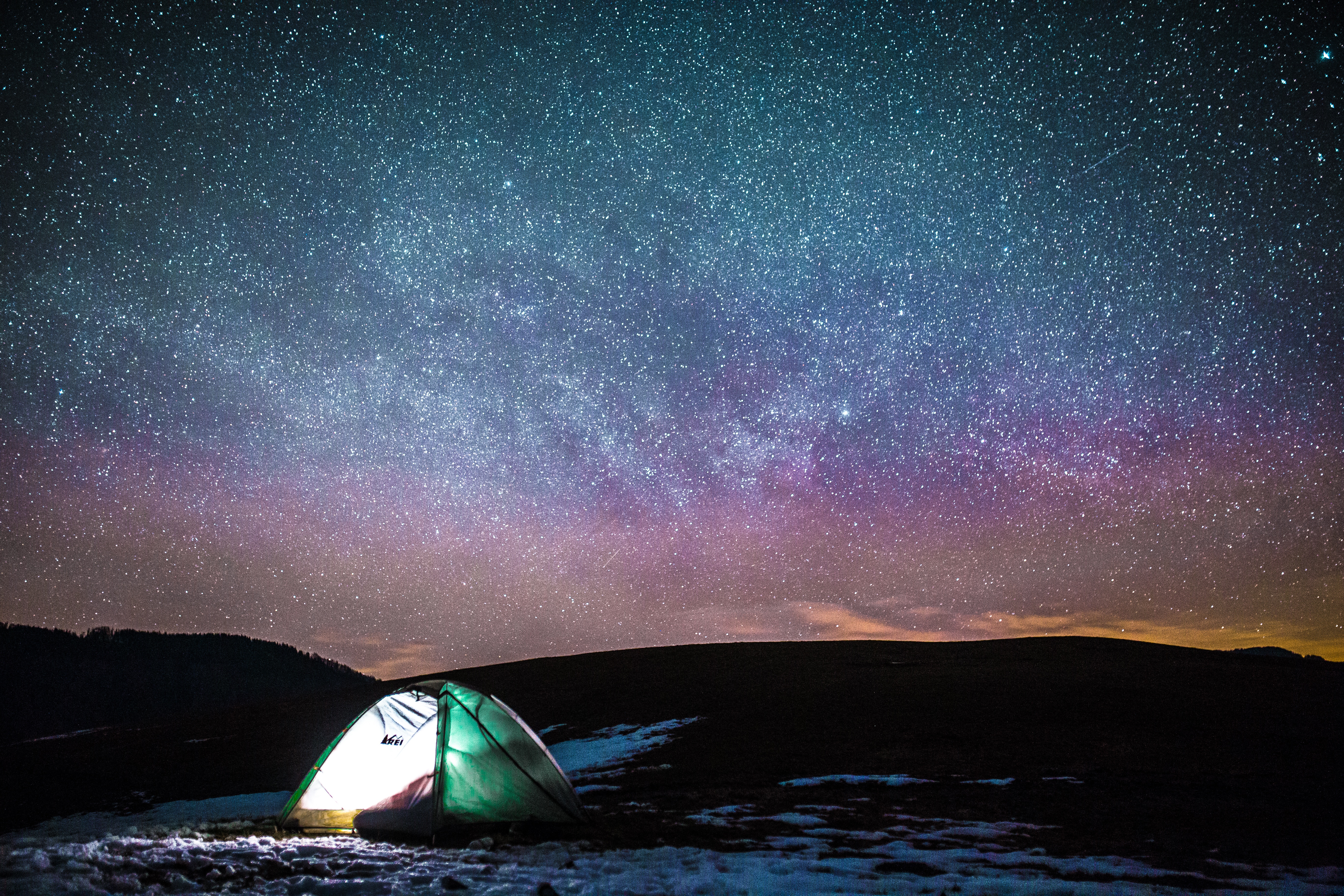 Бесплатное фото Палатка под звездным небом