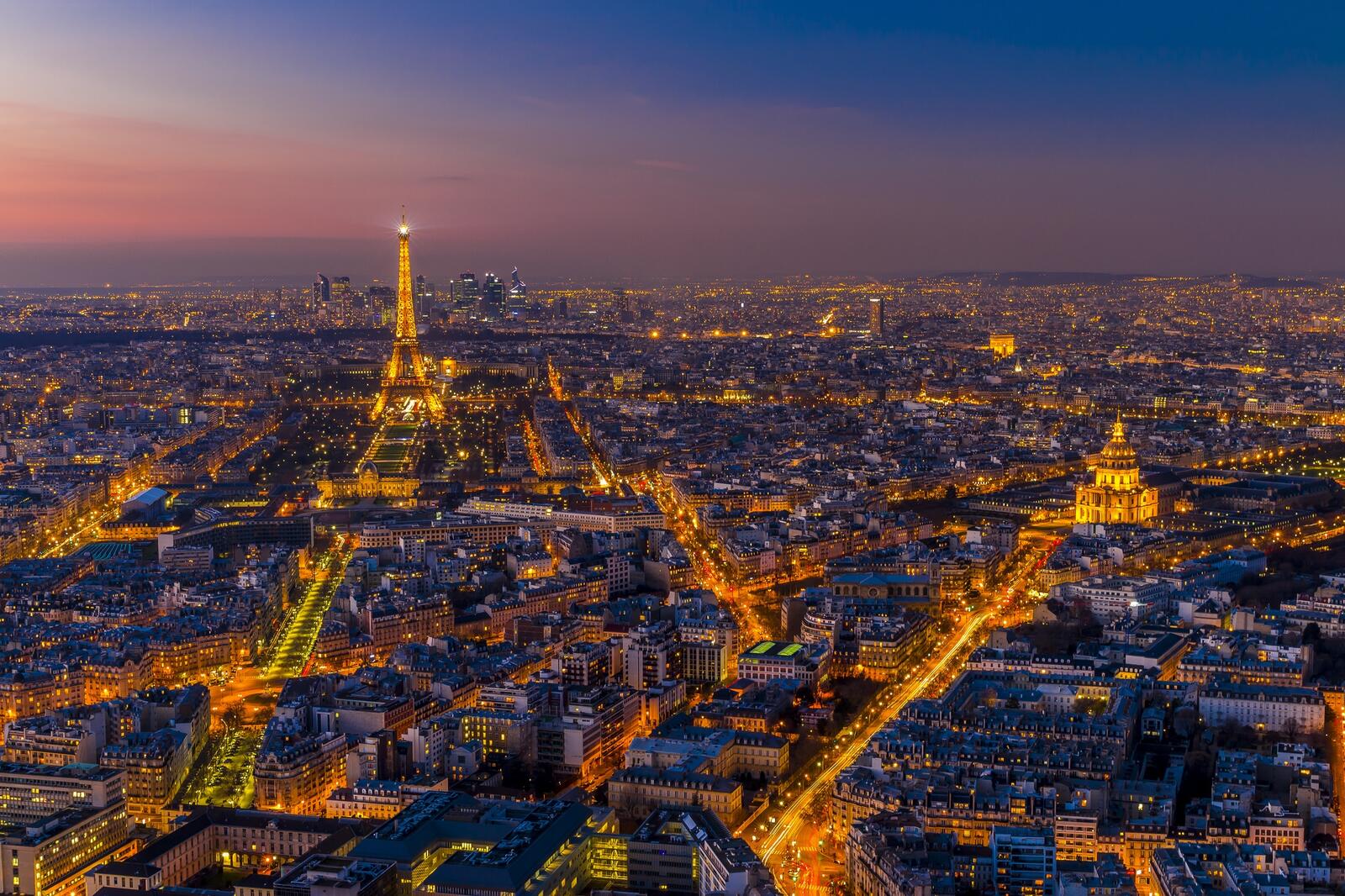 Бесплатное фото Широкий ночной пейзаж Франции