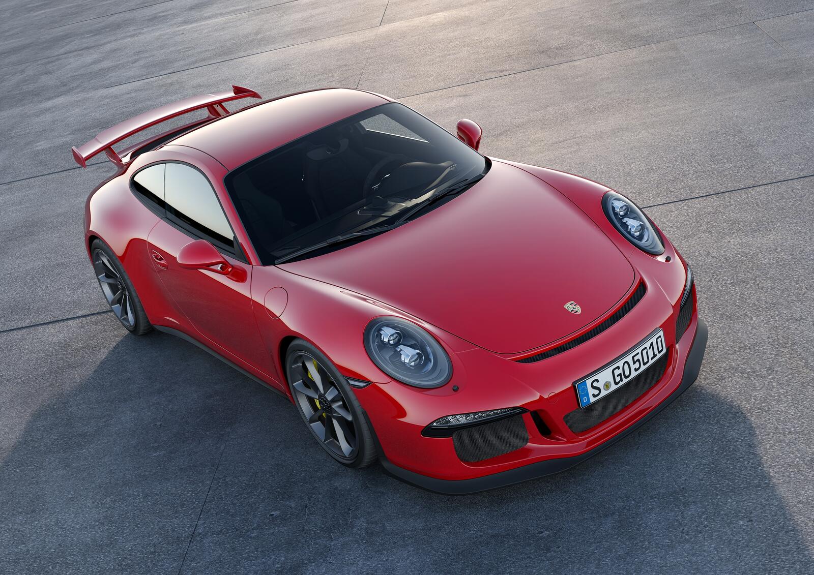 Free photo Red sports porsche 911 gt3 front view